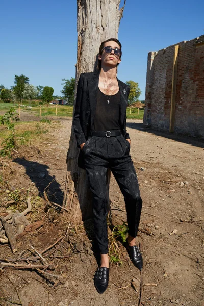 Look 10